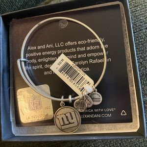 Alex an Ani Giants bracelet for the giant fan this season